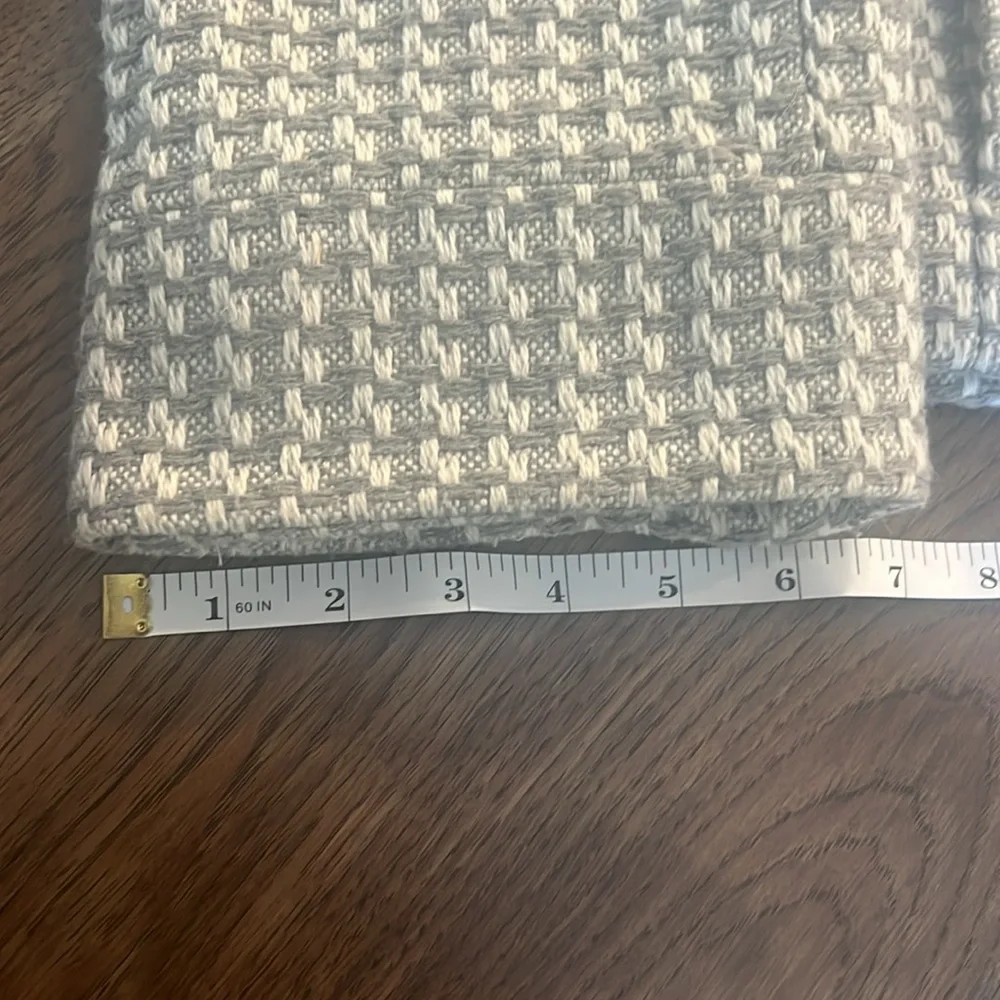 Anne Klein Light Grey/White Tweed Jacket With Pockets Size 6